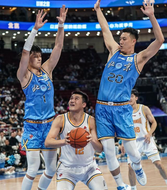 图片3 2023.12.7 CBA联赛常规赛第13轮 北京北汽117-97山西汾酒 曾凡博 翟晓川 新华社 图片1_副本.jpg